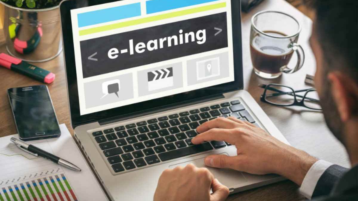 Top benefits of eLearning for businesses 2022