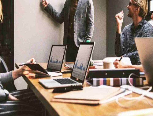 The Difference Between Private and Public Sector Communication