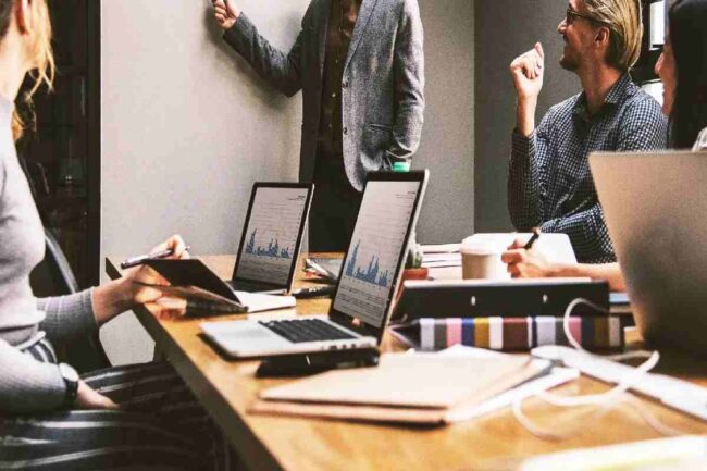 The Difference Between Private and Public Sector Communication